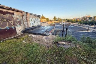 Трагедия в Смоленске: Автомобиль упал с крыши гаража, два погибших